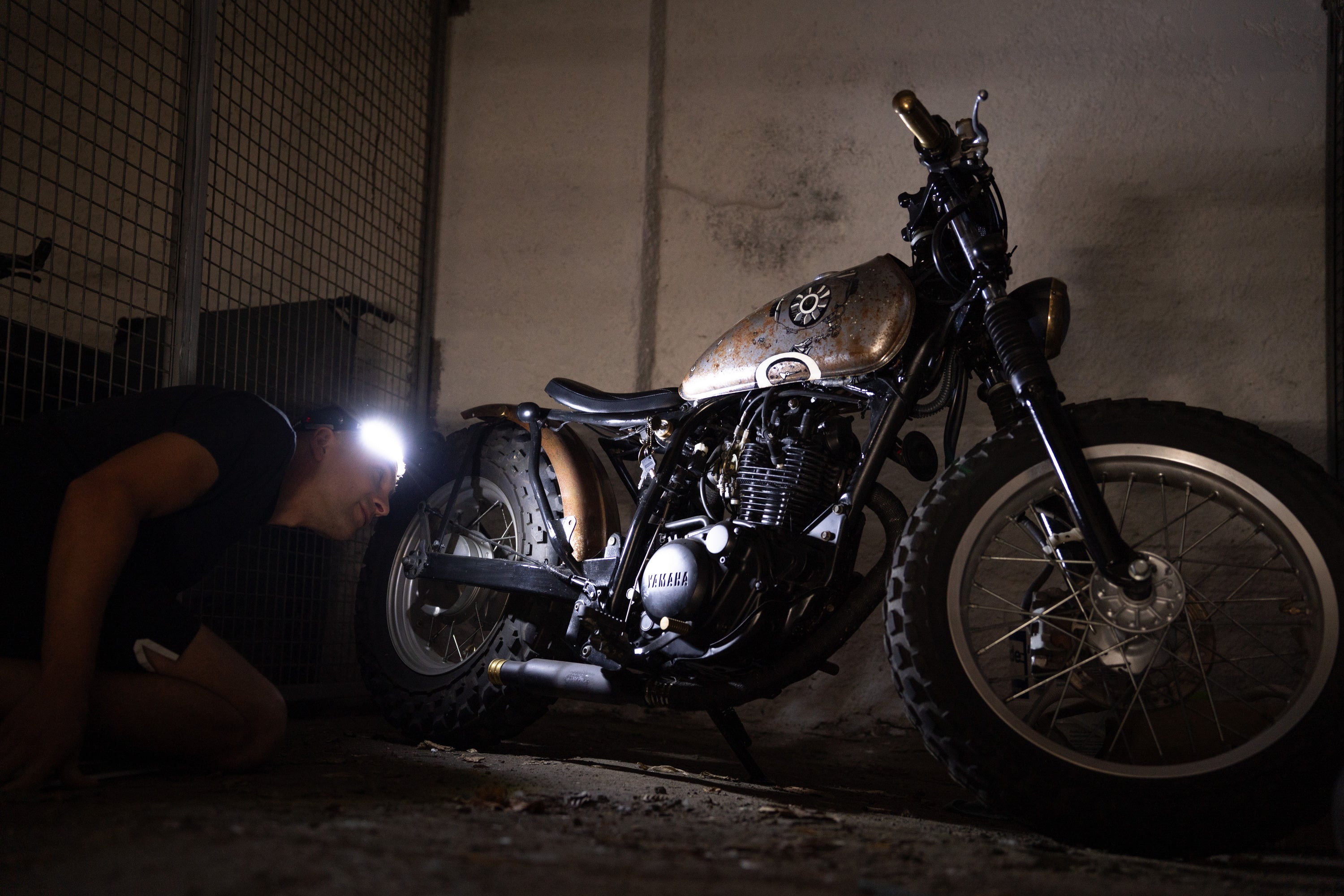 Kardone - Lampe frontale LED rechargeable USB lumière blanche ou rouge